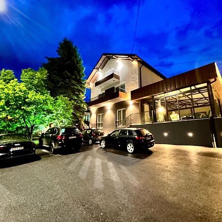 Sunny Corner Apartments Високо Экстерьер фото