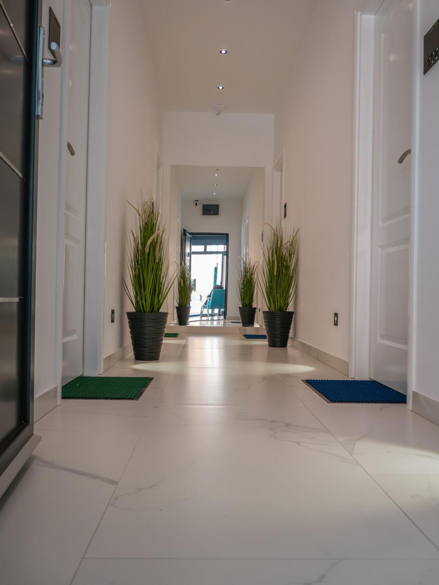 Sunny Corner Apartments Високо Экстерьер фото