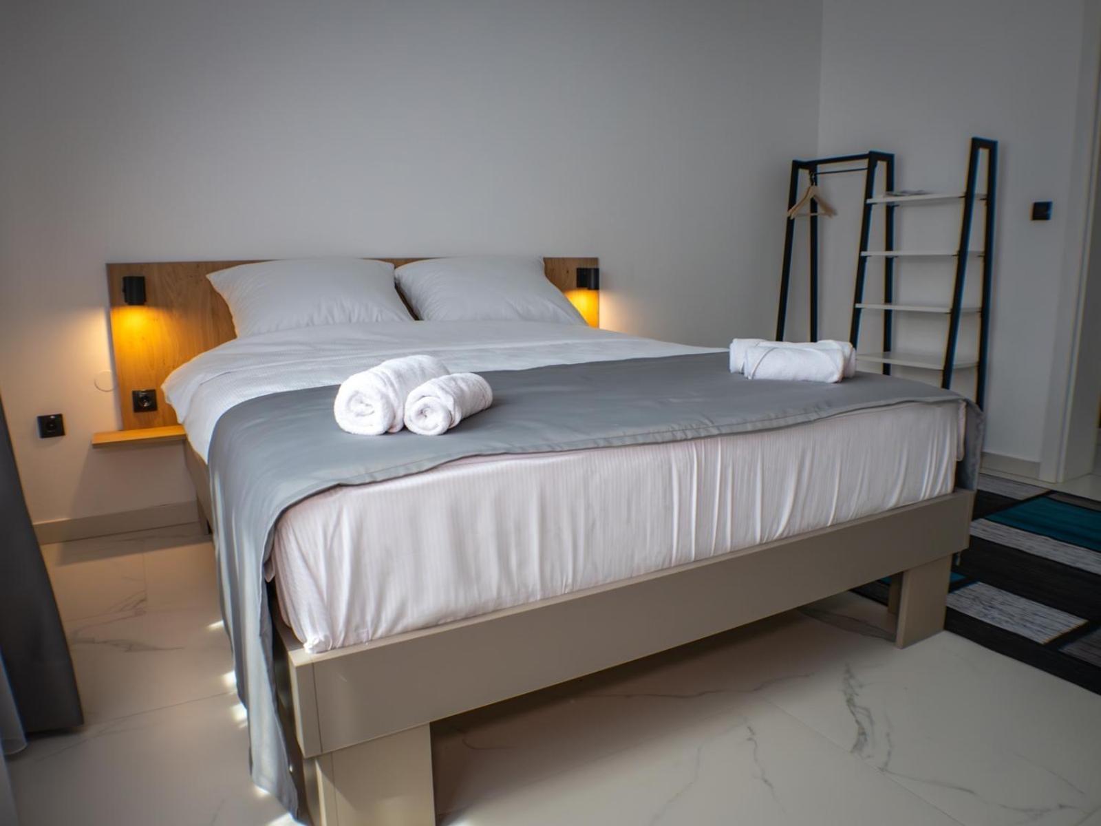 Sunny Corner Apartments Високо Экстерьер фото