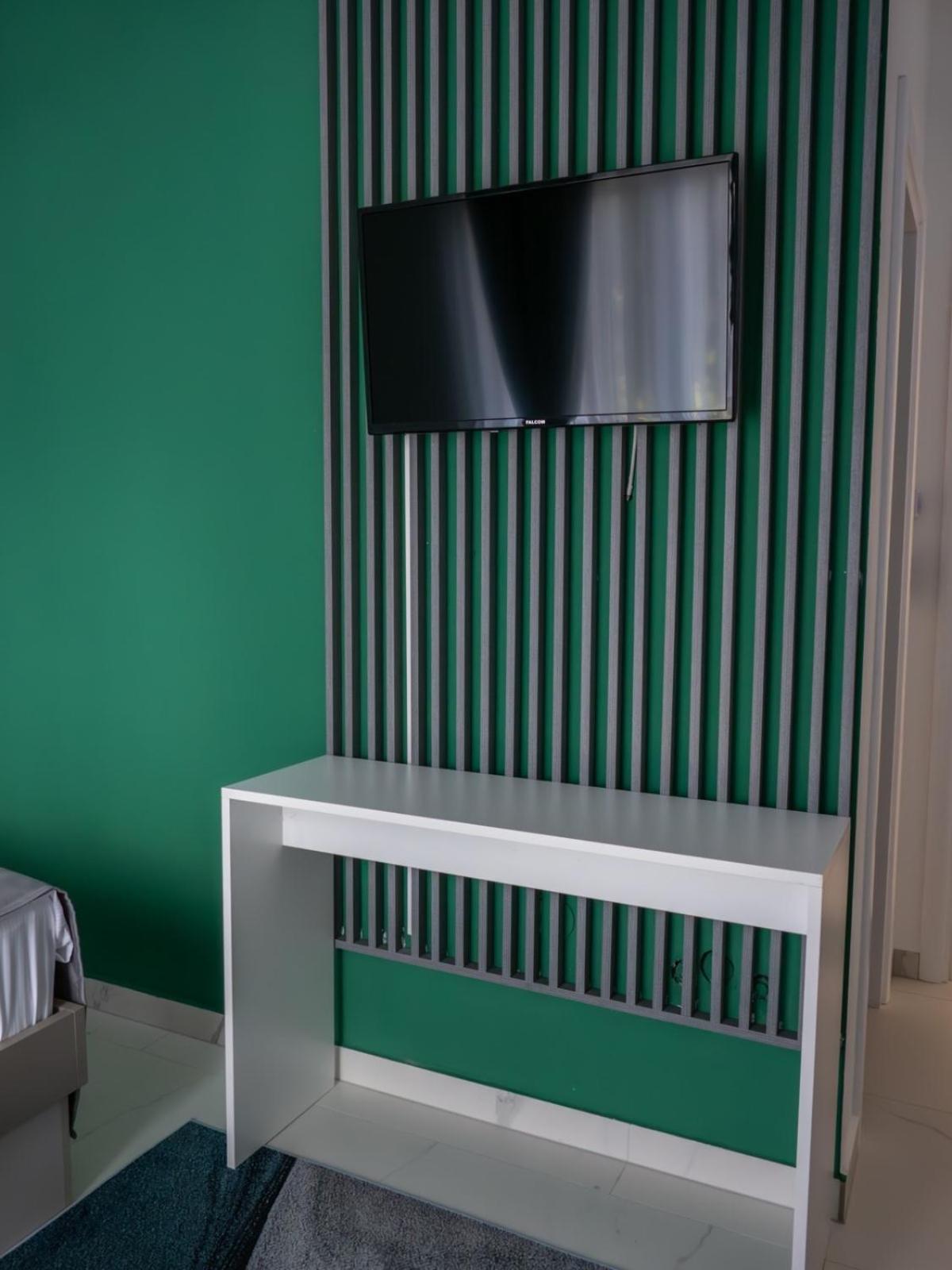 Sunny Corner Apartments Високо Экстерьер фото