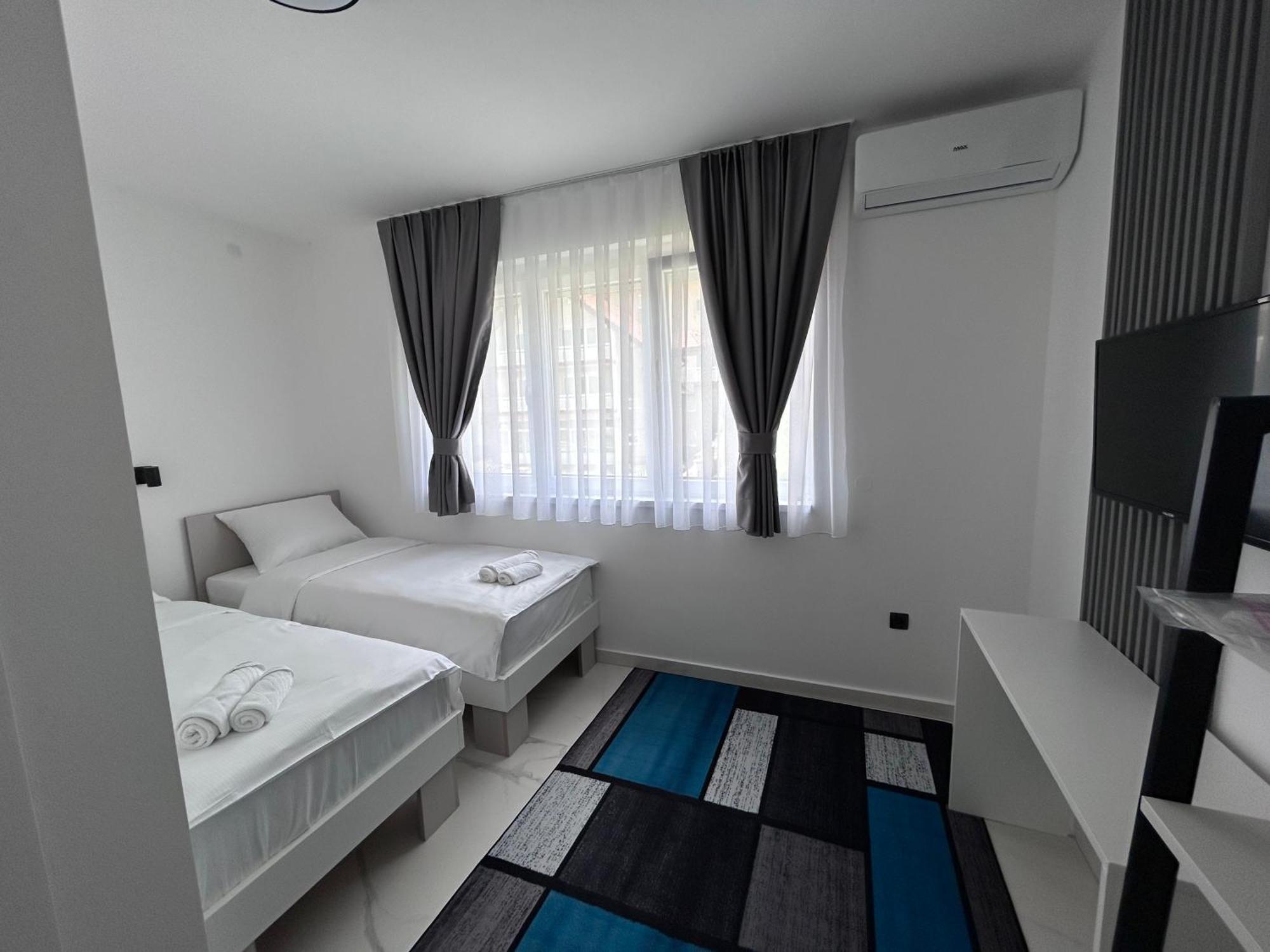 Sunny Corner Apartments Високо Экстерьер фото