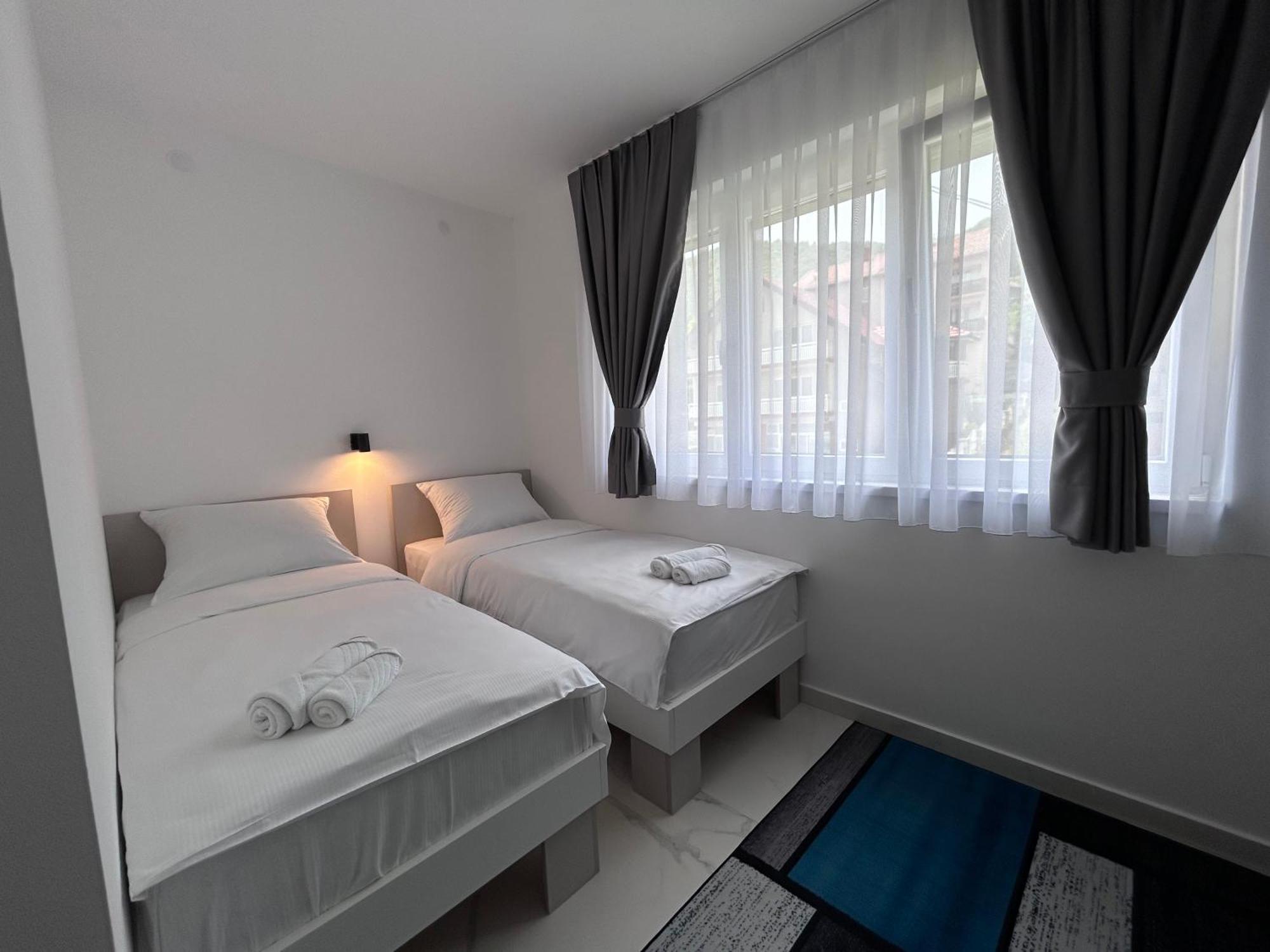 Sunny Corner Apartments Високо Экстерьер фото