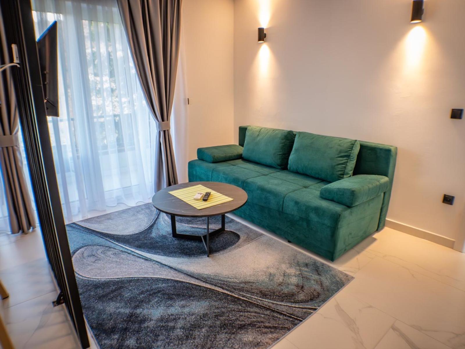 Sunny Corner Apartments Високо Экстерьер фото